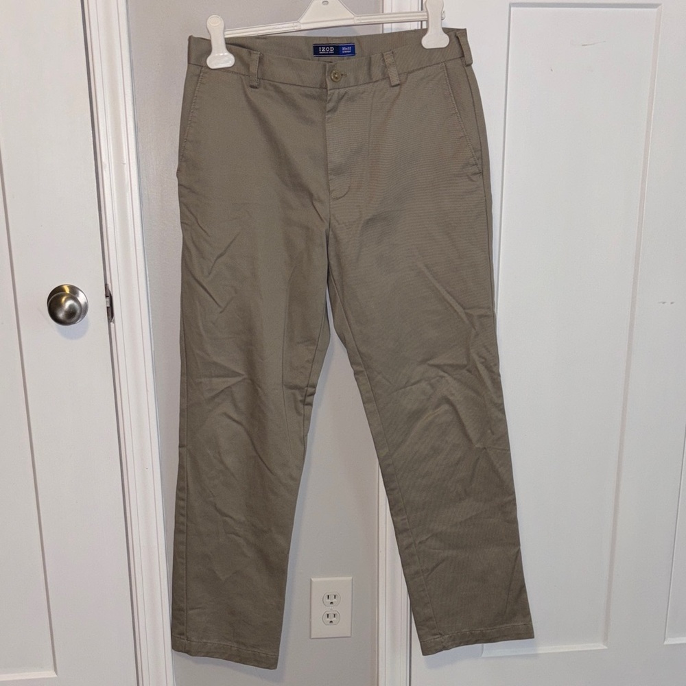 Izod Men's Tan Chino Pants